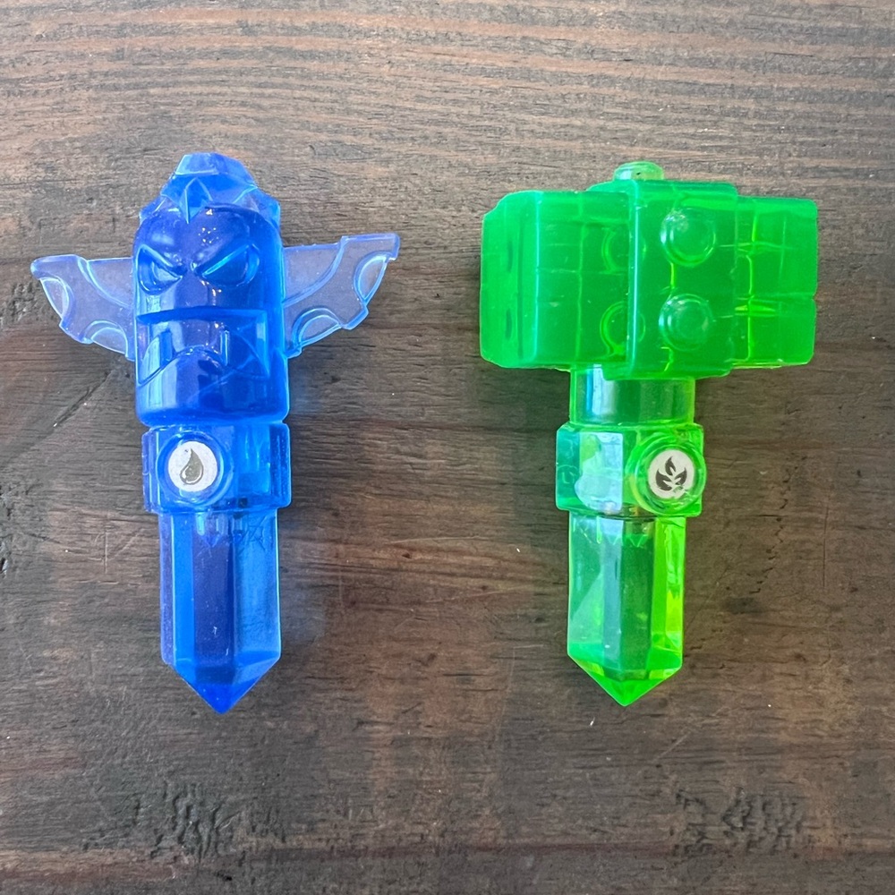 Skylanders Trap Team WATER TIKI and LIFE HAMMER Crystals PS3 Wii Xbox 360 Wii U